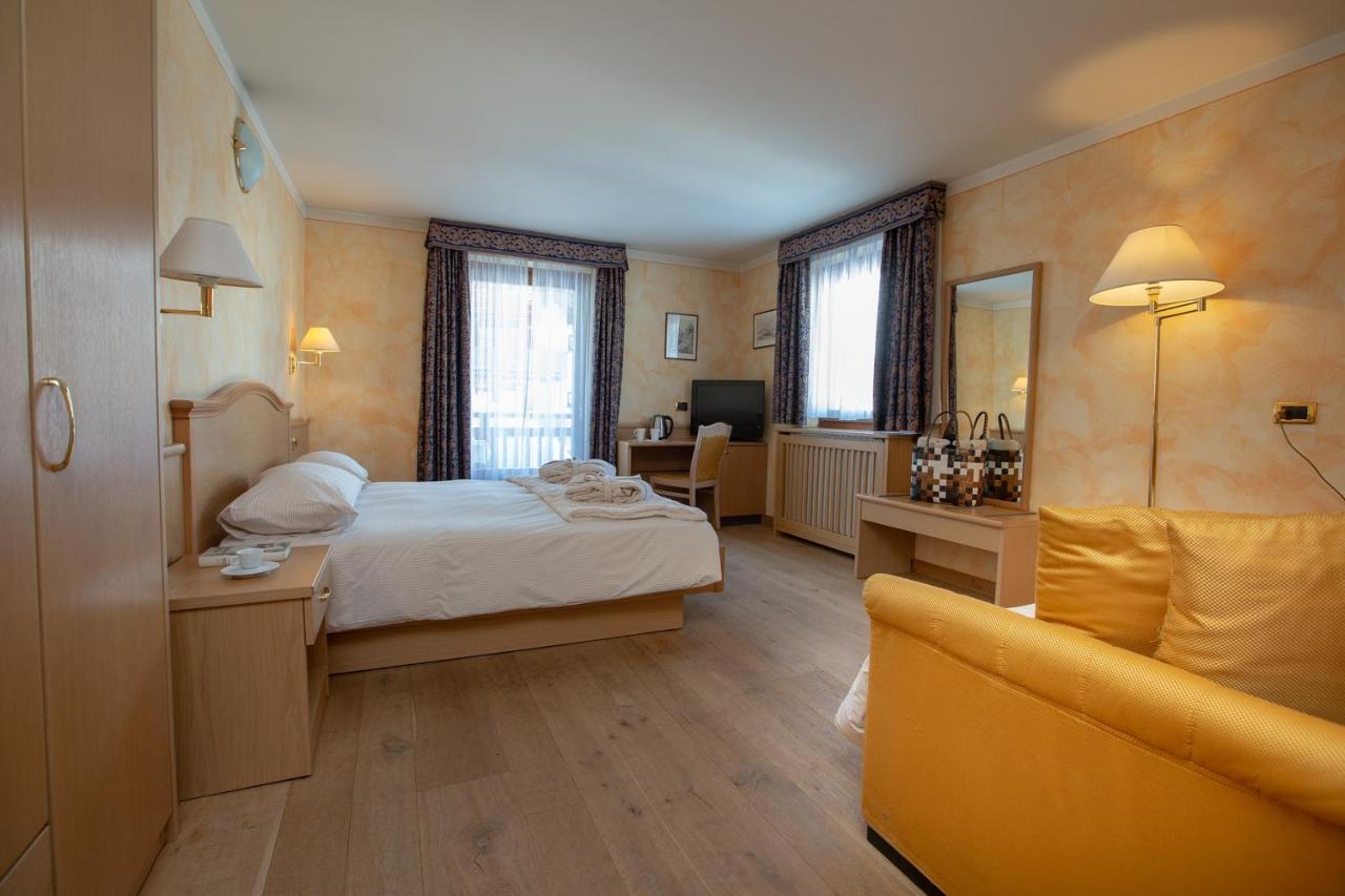Mont Nevada - & Hotel 4*